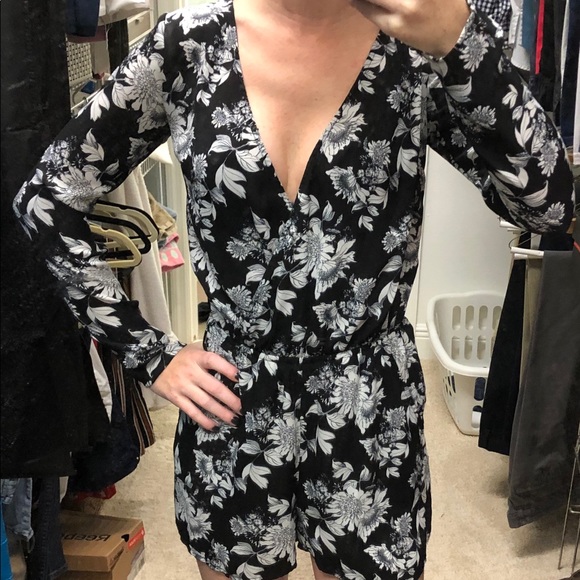 H&M Other - Black/white floral long sleeved romper